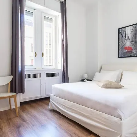 Luxury 4 Bedrooms Close To Duomo Milan