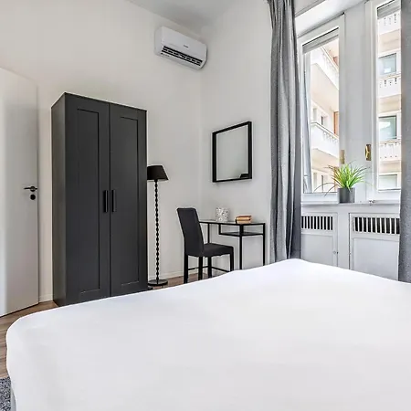 Luxury 4 Bedrooms Close To Duomo Διαμέρισμα *