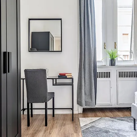 Luxury 4 Bedrooms Close To Duomo Διαμέρισμα