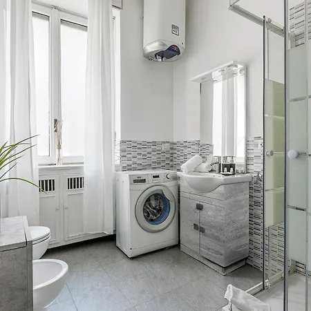 Luxury 4 Bedrooms Close To Duomo Διαμέρισμα Μιλάνο