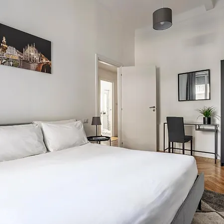 Luxury 4 Bedrooms Close To Duomo Milano