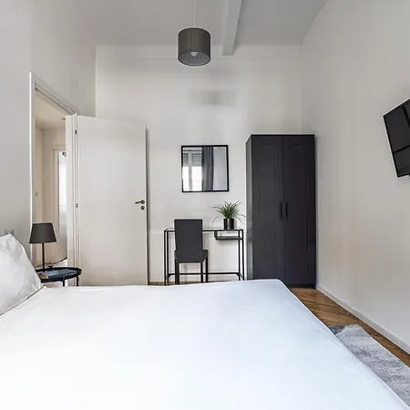 Lägenhet Luxury 4 Bedrooms Close To Duomo