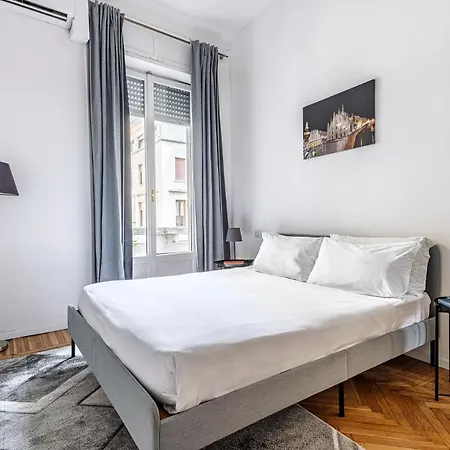 Lägenhet Luxury 4 Bedrooms Close To Duomo Milano