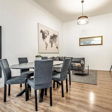 Luxury 4 Bedrooms Close To Duomo * Milano